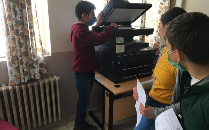 MUTLU ÇOCUKLAR, MUTLU KÖYLER